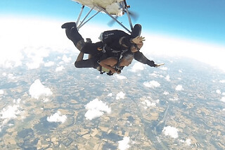 Saut en Parachute en tandem proche de Montauban (82)