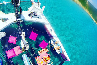 Soirée apéritif en Catamaran en Méditerranée depuis Le Lavandou