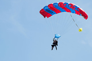 Un saut en parachute en tandem - Skydive Maubeuge - Vieux-Reng (59)