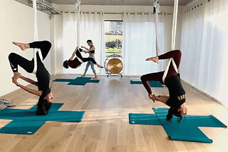 Yoga aérien à Firminy (42)