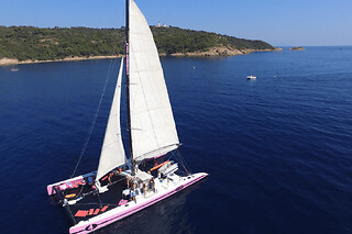Journée en Catamaran vers le Cap Taillat depuis Cavalaire