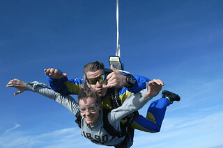 Saut en Parachute en tandem à Péronne (80) - Week-end et Jours Fériés