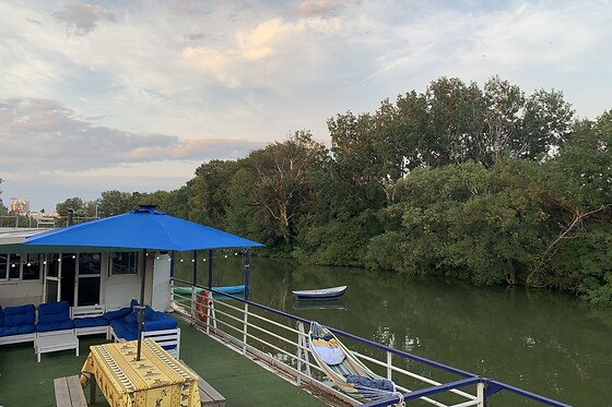 Séjour pour 2 à la Péniche Le Pescalune à Arles (13)