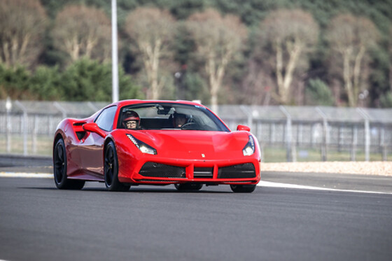 Pilotage de la Ferrari 488 GTB - Extrem Cars - Circuit de Clastres (02)
