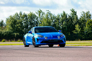 Duo Alpine A110S / Lamborghini Gallardo LP-560 (2x2 tours) sur le Circuit de la Ferté Gaucher (2.0km)