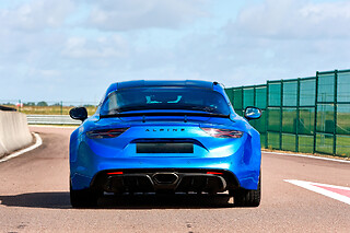 Duo Alpine A110S / Lamborghini Gallardo LP-560 (2x2 tours) sur le Circuit de la Ferté Gaucher (2.0km)