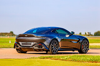 Découverte Aston-Martin Vantage (4 tours) sur le Circuit de l'Auxois (21)