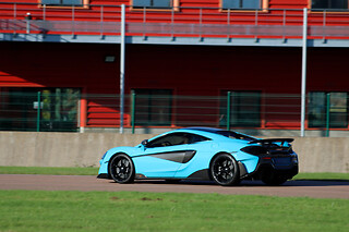 Découverte Mc Laren 600 LT (3 tours) sur le Circuit de Saint-Laurent de Mure (69)