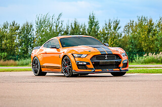 Découverte Ford Mustang Shelby GT500 (3 tours) sur le Circuit du Var (83)