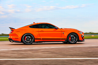 Découverte Ford Mustang Shelby GT500 (3 tours) sur le Circuit du Var (83)