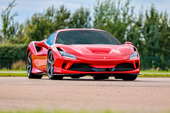 Découverte Ferrari F8 Tributo (4 tours) sur le Circuit de la Ferté Gaucher (2.0km)