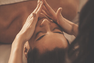 Massage du visage japonais à Cenon (33)