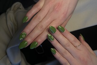 Une pose de vernis semi-permanent chez Vinyongles à Strasbourg (67)