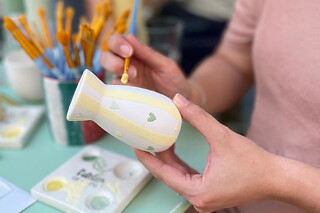 Atelier peinture sur céramique & goûter à Paris 17ème - Formule goûter - 2h