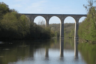 Saut à l'élastique depuis le Viaduc de Le Blanc (36) - Tarif individuel