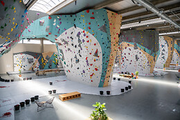 Climb Up Paris