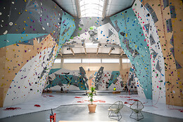 Climb Up Paris