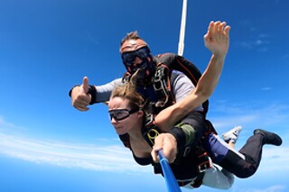 Saut en parachute - Auvergne chute libre - Charmeil (03)
