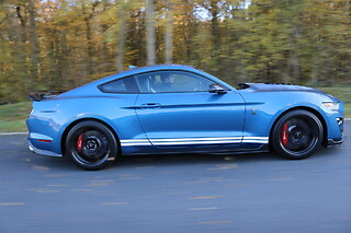 Découverte Ford Mustang Shelby GT500 (6 tours) sur le Circuit du Bourbonnais (03)