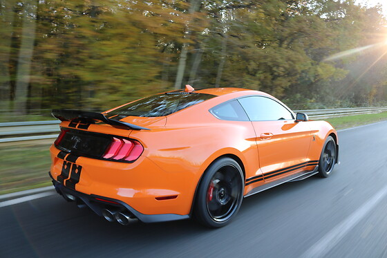 Découverte Ford Mustang Shelby GT500 (6 tours) sur le Circuit du Bourbonnais (03)