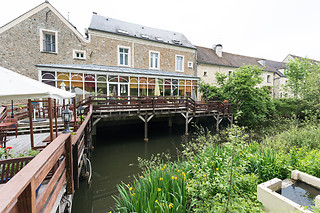 Repas pour 2 à l'Auberge du Manet à Montigny-le-Bretonneux (78)
