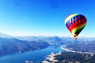 Vol en Montgolfière au lac de Serre-Ponçon (05)