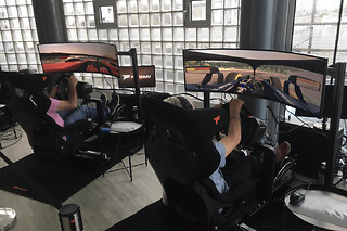 Course automobile en réalité virtuelle à Rezé (44) - Simulateur 3 vérins - 1h