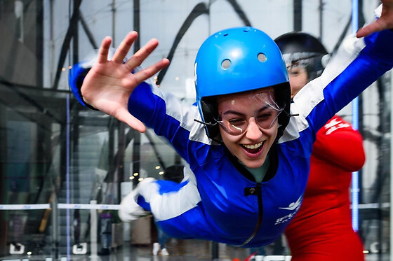 Chute libre indoor en soufflerie à Paris - 4 vols Aventure