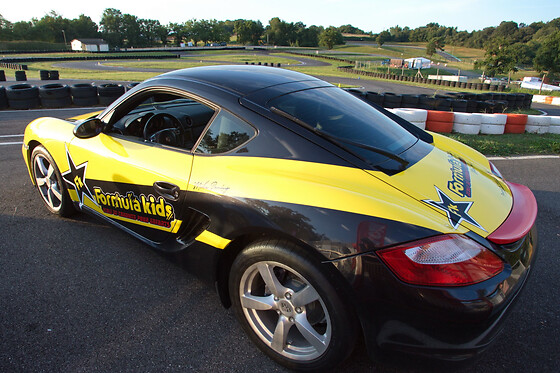 Stage Pilotage Enfant en Porsche Cayman à Trappes (78) - Porsche Cayman - 8 Tours