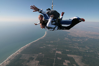 Saut en parachute et activités extrêmes