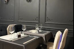 Le Bouche à Oreille