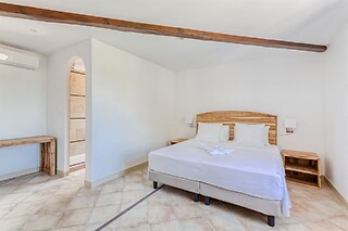 Séjour pour deux au Domaine De La Nerthe à Gignac-la-Nerthe (13)