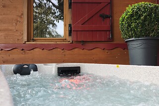 Séjour gourmand pour deux en roulotte au Cocon d'amour à Saint-Jean-d'Elle (50)