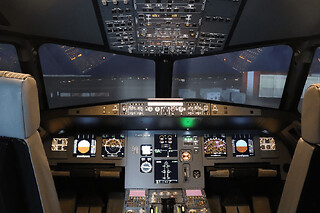 Simulateur de pilotage d'avion de ligne type A320 à Toulouse - Full Expérience