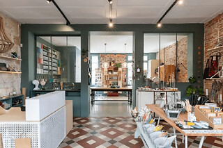 Atelier de peinture décorative sur bois à Paris 18ème
